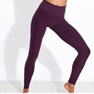 ALO High-Waist Alosoft Lounge Legging size small